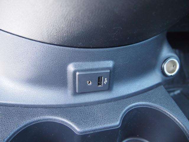 2017 Nissan Versa 1.6 SL 4dr Sedan